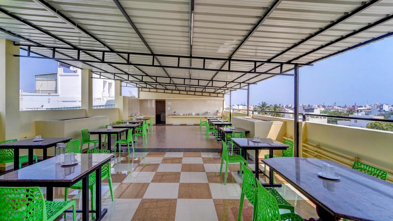 Itsy Hotels Prakasam Residency