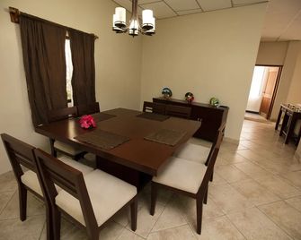 Hostal Gardner - Puerto Ayora - Matsal