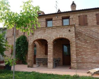 Agriturismo Serena - Petritoli - Edificio