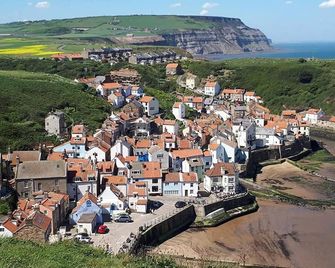 Dunsley Cottage - Pickering - Building