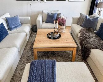 4 Star Holiday Home In Hovden - Hovden - Living room