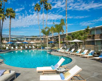The Leta Santa Barbara Goleta, Tapestry Collection by Hilton - Goleta - Piscine