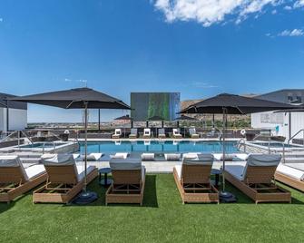 Designer 1BR with Pool and Htub - Thành phố Salt Lake - Bể bơi
