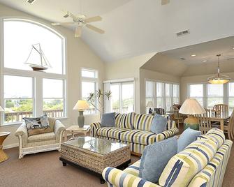 4668 - 85 Ocean Blvd by Resort Realty - Southern Shores - Living room