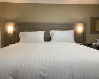 De Regency Style Hotel - Redditch - Schlafzimmer