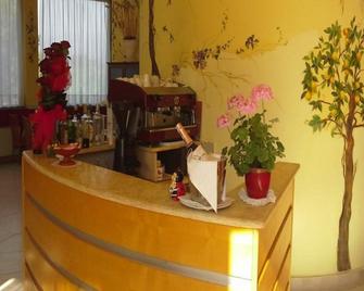 Oasi Park Hotel - Mascali - Front desk