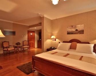 Abyssinia Renaissance Hotel - Addis Ababa - Bedroom