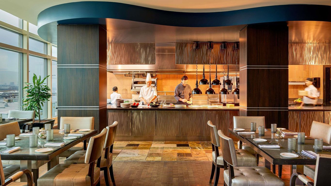 Fairmont Vancouver Airport