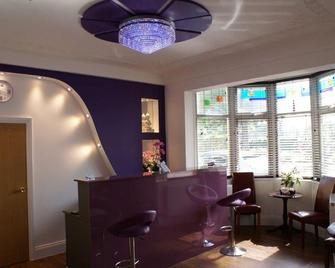 Lg Thai Derm Spa & Guesthouse - Loughborough - Recepción