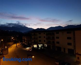 b&b Aurora - Atina - Building