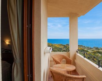 Hotel Villa Gustui Maris - Cala Gonone - Balcón
