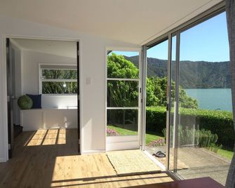 Bora castle. Cottage with stunning sea views. - Havelock - Balcony