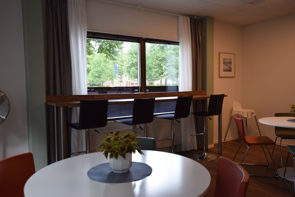 هوستل سنوزمور