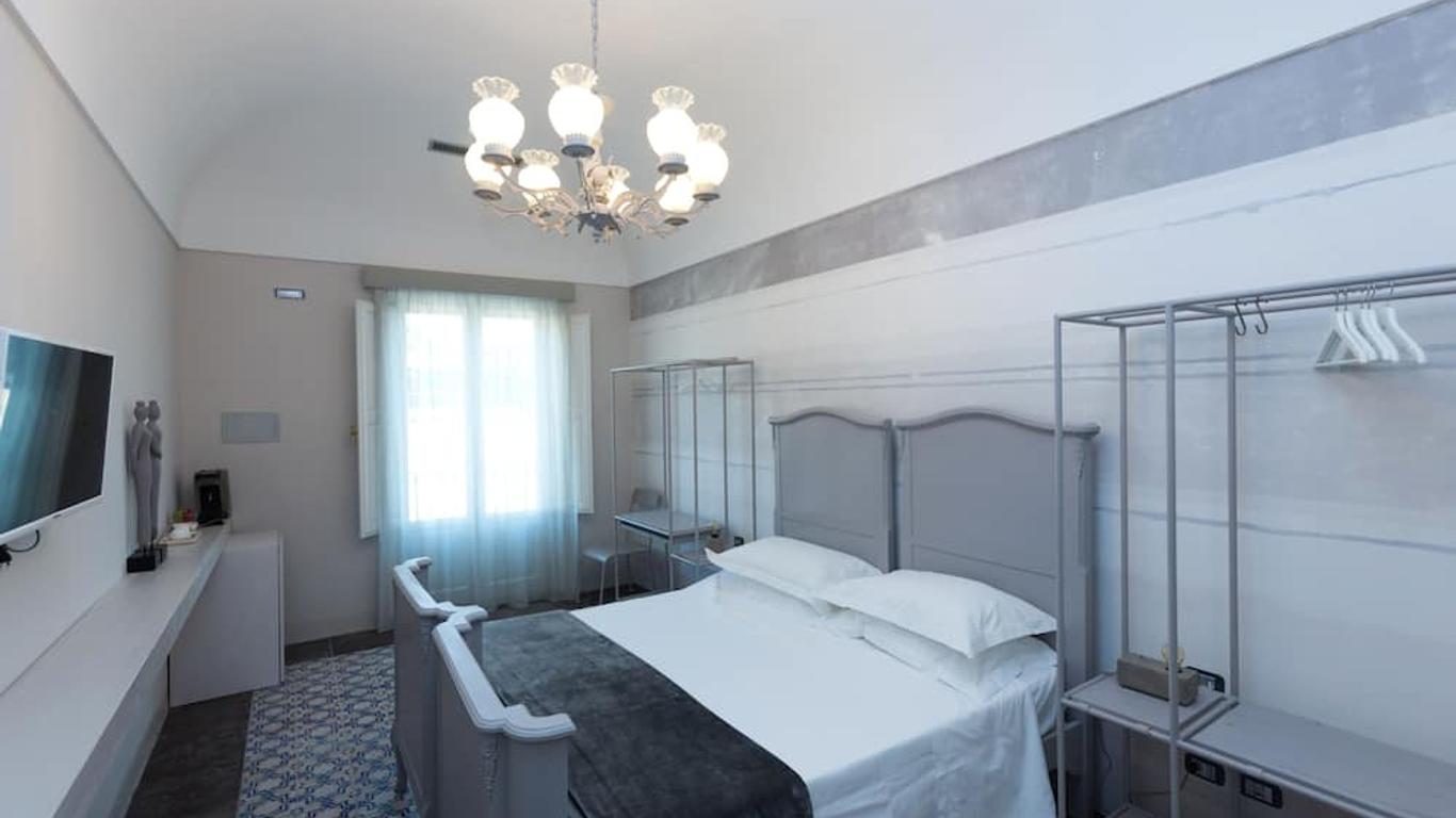 Palazzo Conti Camere & Suites