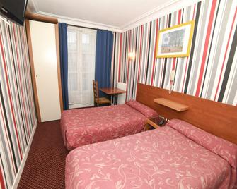 Sully Hotel - Paris - Bedroom