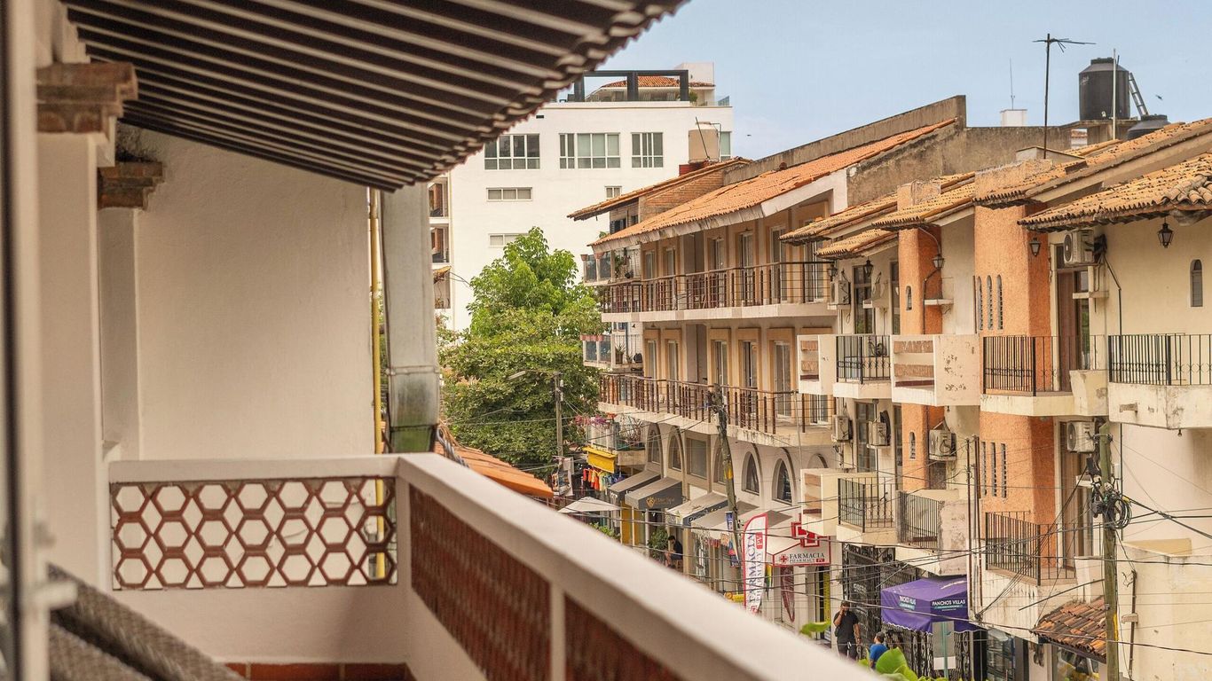 La Iguana Vallarta Lgbt Adults Only - Romantic Zone - Party Clubbing Street