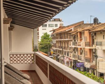 La Iguana Vallarta Lgbt Adults Only - Romantic Zone - Party Clubbing Street - Puerto Vallarta - Balcony