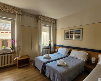 Hotel Montepiana - Venice - Bedroom