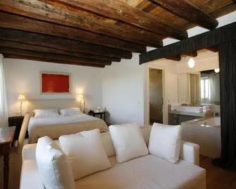 Relais Corte Guastalla - Sona - Bedroom