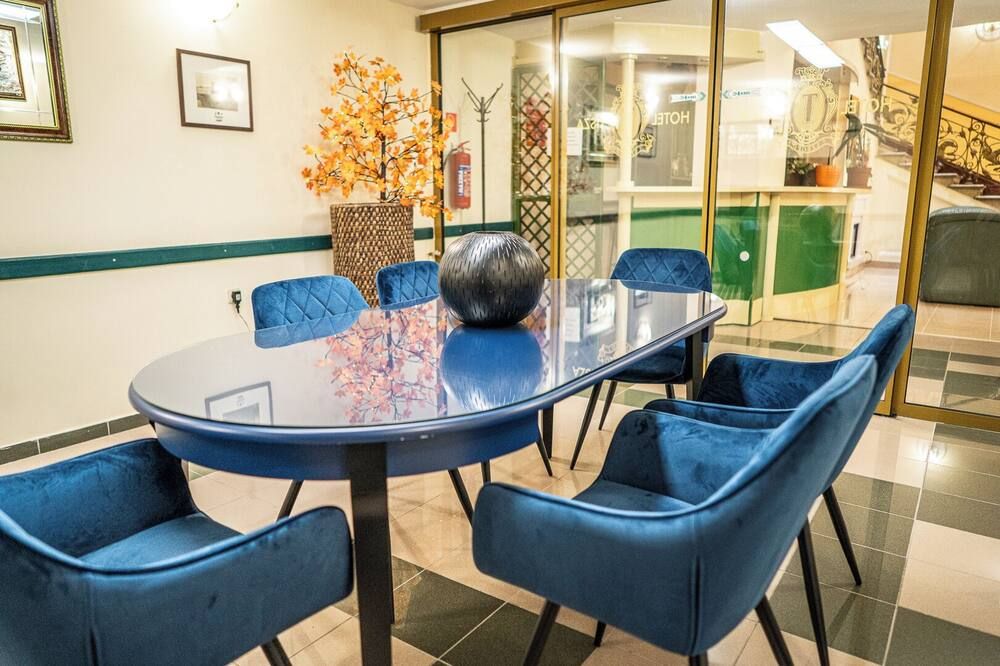 Tisza Hotel - סגד - חדר אוכל