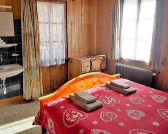 Hotel Pension Du Lac Bleu - Evolène - Bedroom