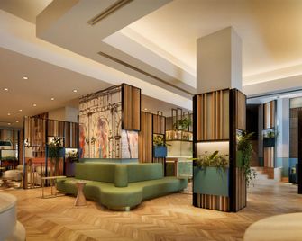 Hilton Garden Inn Rome Colosseum - Roma - Sala de estar