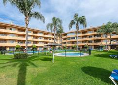 A sunny vacation apartment in Elviria, 12km from Marbella. - Elviria - Bygning