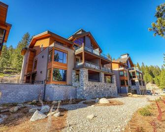 Crystal Bay Penthouse 301 Condo - Crystal Bay - Building