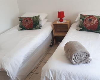 Art Deco Budget Accommodation Rosebank - Hostel - Johanesburgo - Habitación