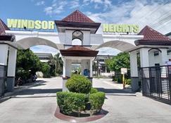 A home away from home vacation rental - General Santos - Budynek