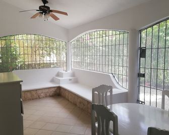 Dominicus Bohio 4 px - Bayahibe - Wohnzimmer