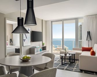 Hyde Beach by Zelloo - Hollywood - Living room