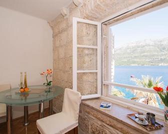 Guest House Holiday - Korčula