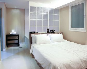 Zum Motel - סיאול - חדר שינה