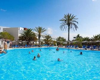 allsun Hotel Esquinzo Beach - Esquinzo - Pool