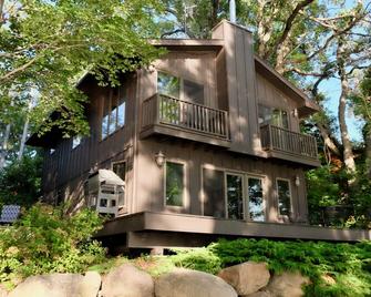 Charming Lake House On Cross Lake - Only 70 Miles From The Twin Cities - Pine City - Building