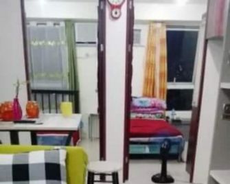 Samanakan's Seafarers Condotel Hostel - Manila - Wohnzimmer