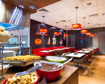 ibis Warszawa West Station - Varsóvia - Buffet