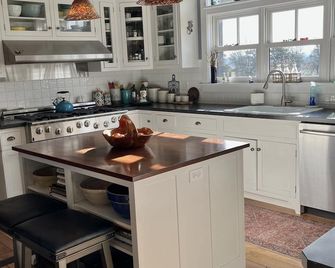 Modern farmhouse only 5 miles from Bucknell campus! - Winfield - Kitchen