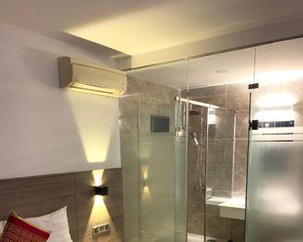Hotel Hòa Bình - Ciudad Ho Chi Minh - Habitación