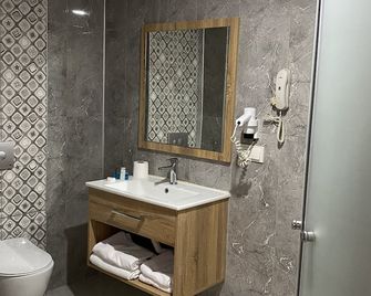Terzioglu Otel - Hopa - Baño