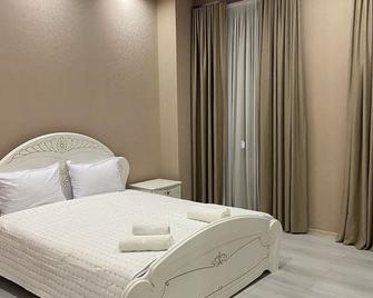 Astoria Hotel - Zugdidi - Bedroom