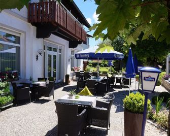 Flair Hotel Grüner Baum - Donaueschingen - Patio