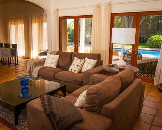 Luxury villa with pool close to the beach - Póvoa de Varzim - Wohnzimmer