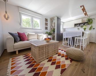 Nina Adriatic Luxury Villas - Zaton - Pokój dzienny