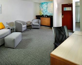 Courtyard by Marriott Lansing - Lansing - Stue