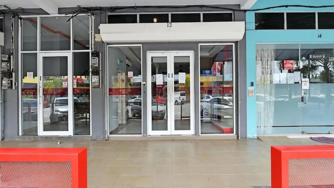 Capital O 90556 Hotel Cherita Rooms