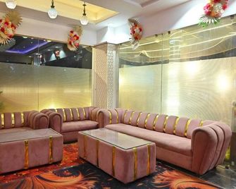 hotel Mng The Platinum - Kanpur