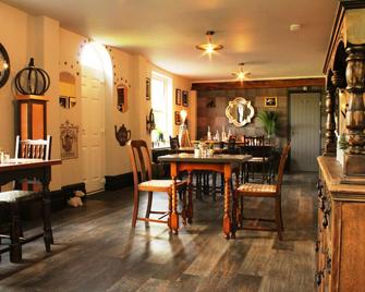 The Vine B & B - Alford - Dining room