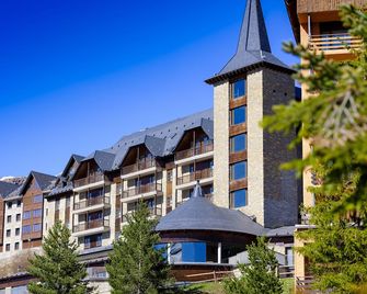 Snö Aragon Hills - Formigal - Building